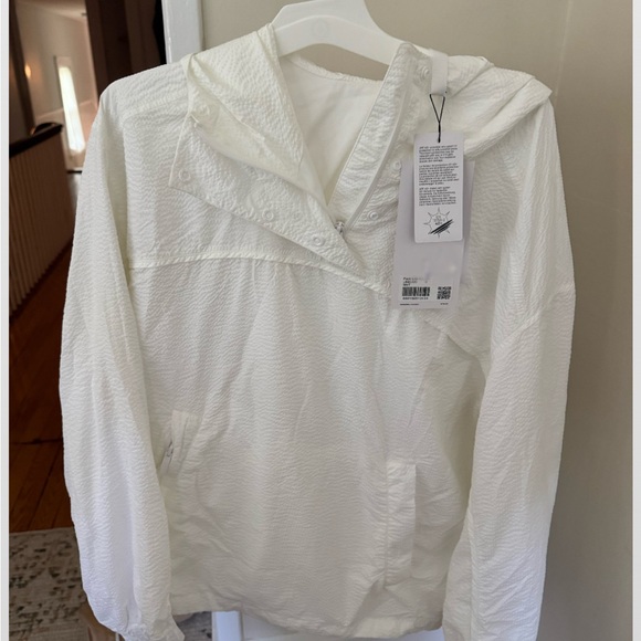 Lululemon white rain jacket - Picture 1 of 4